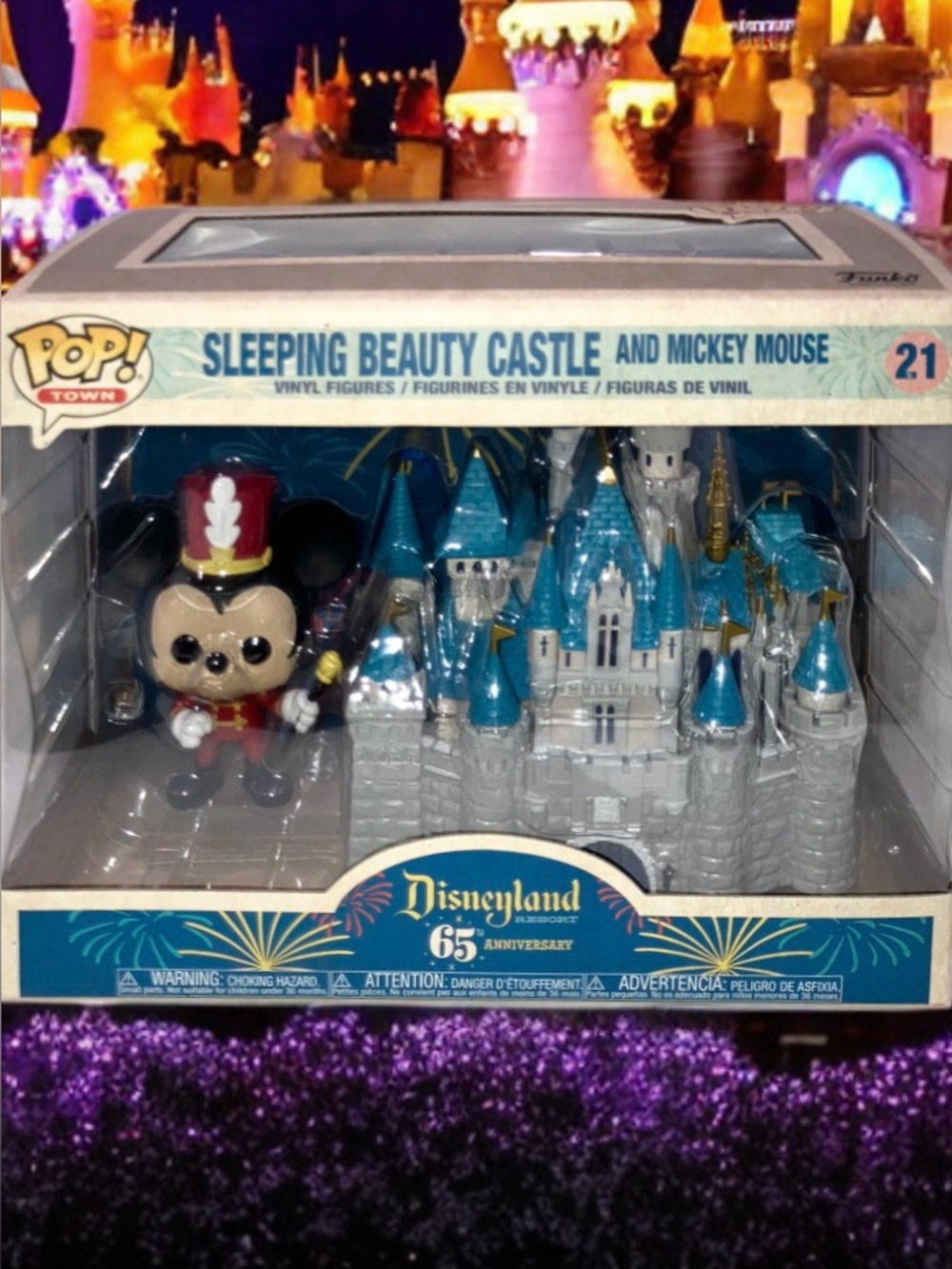 Funko Pop Town 21 Disneyland 65th Sleeping Beauty Castle & Mickey Mouse Figure